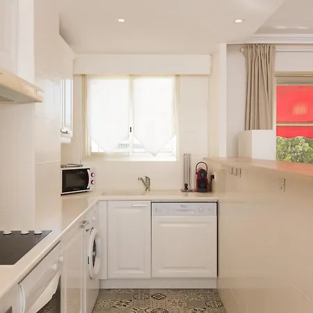 Le Corail Spacieux Avec Beau Et Ample Balcon, Au Centre, Ideal Pour Familles Et Petits Groupes Lägenhet