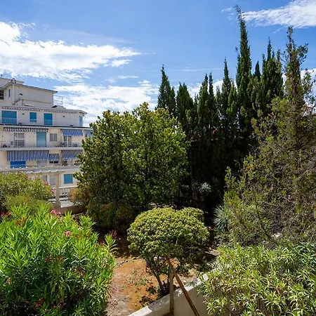 Appartement Le Corail Spacieux Avec Beau Et Ample Balcon, Au Centre, Ideal Pour Familles Et Petits Groupes *
