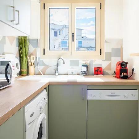 Le Corail Spacieux Avec Beau Et Ample Balcon, Au Centre, Ideal Pour Familles Et Petits Groupes Appartement