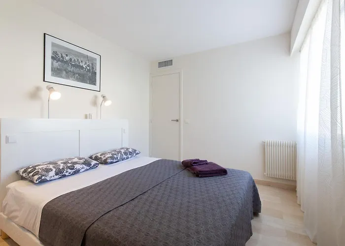 דירה Le Corail Spacieux Avec Beau Et Ample Balcon, Au Centre, Ideal Pour Familles Et Petits Groupes